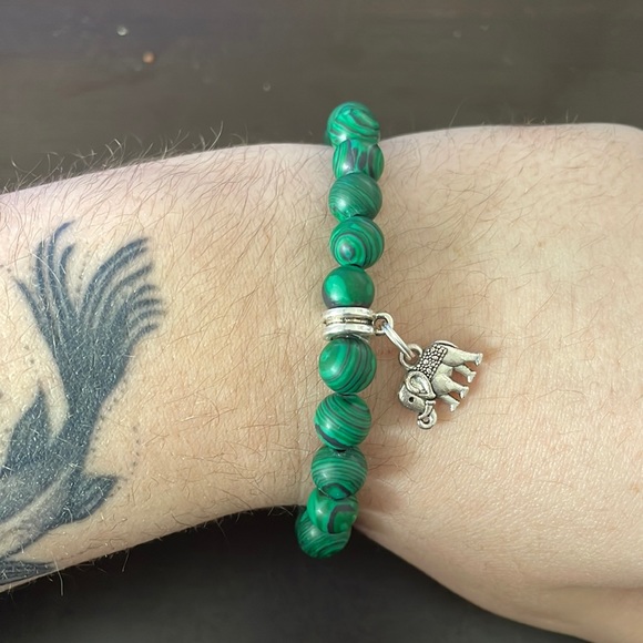 Malachite bracelet with elephant charm - Picture 2 of 2